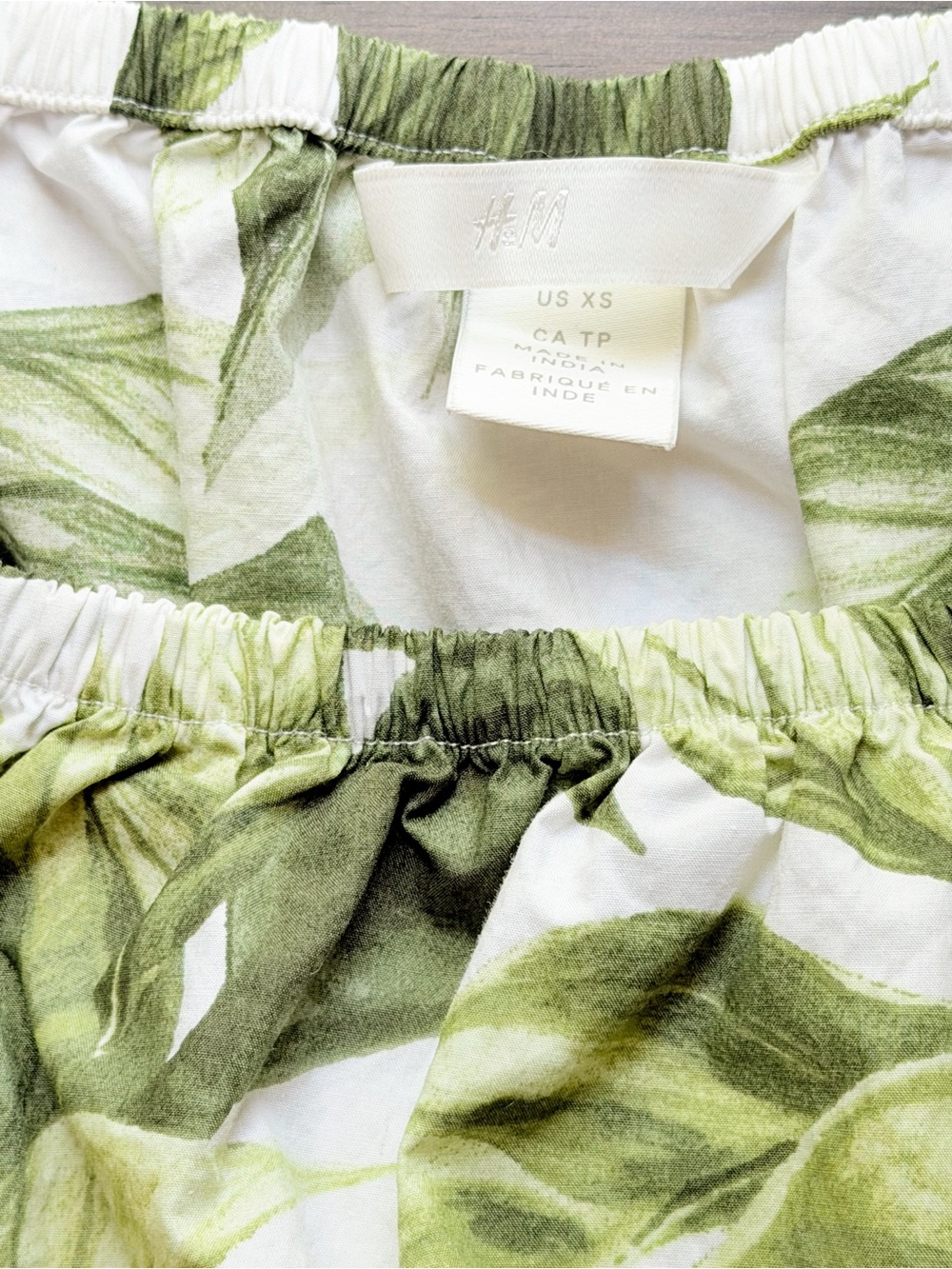 H&M Lemon Print Off Shoulder Crop Top XS White Green Cottagecore Summer EUC - Picture 4 of 6